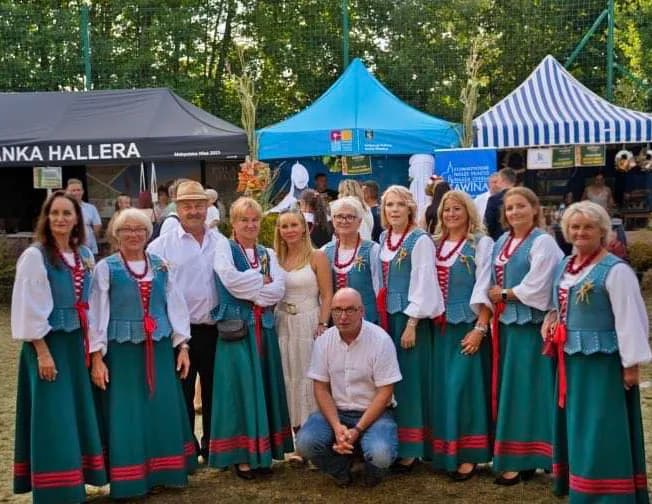 Stroje dla zespołów i kół gospodyń