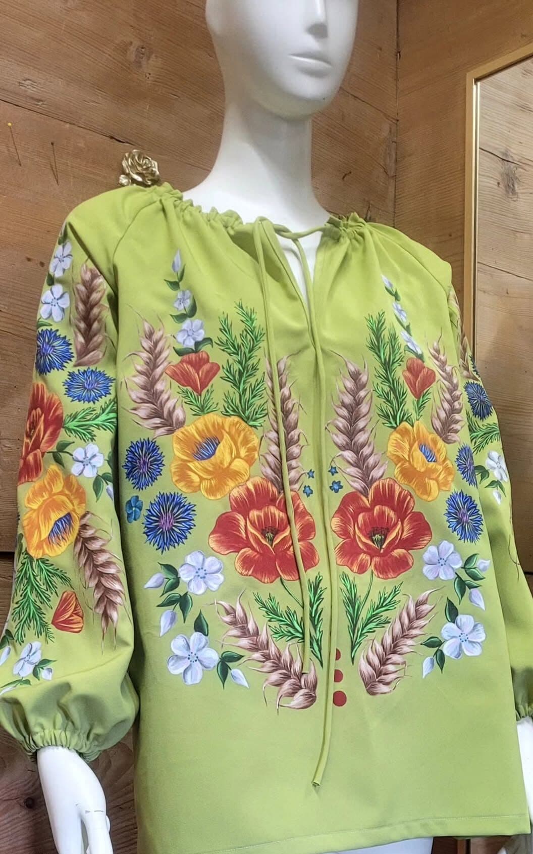 Zielona koszula folkowa ręcznie malowana w kwiaty