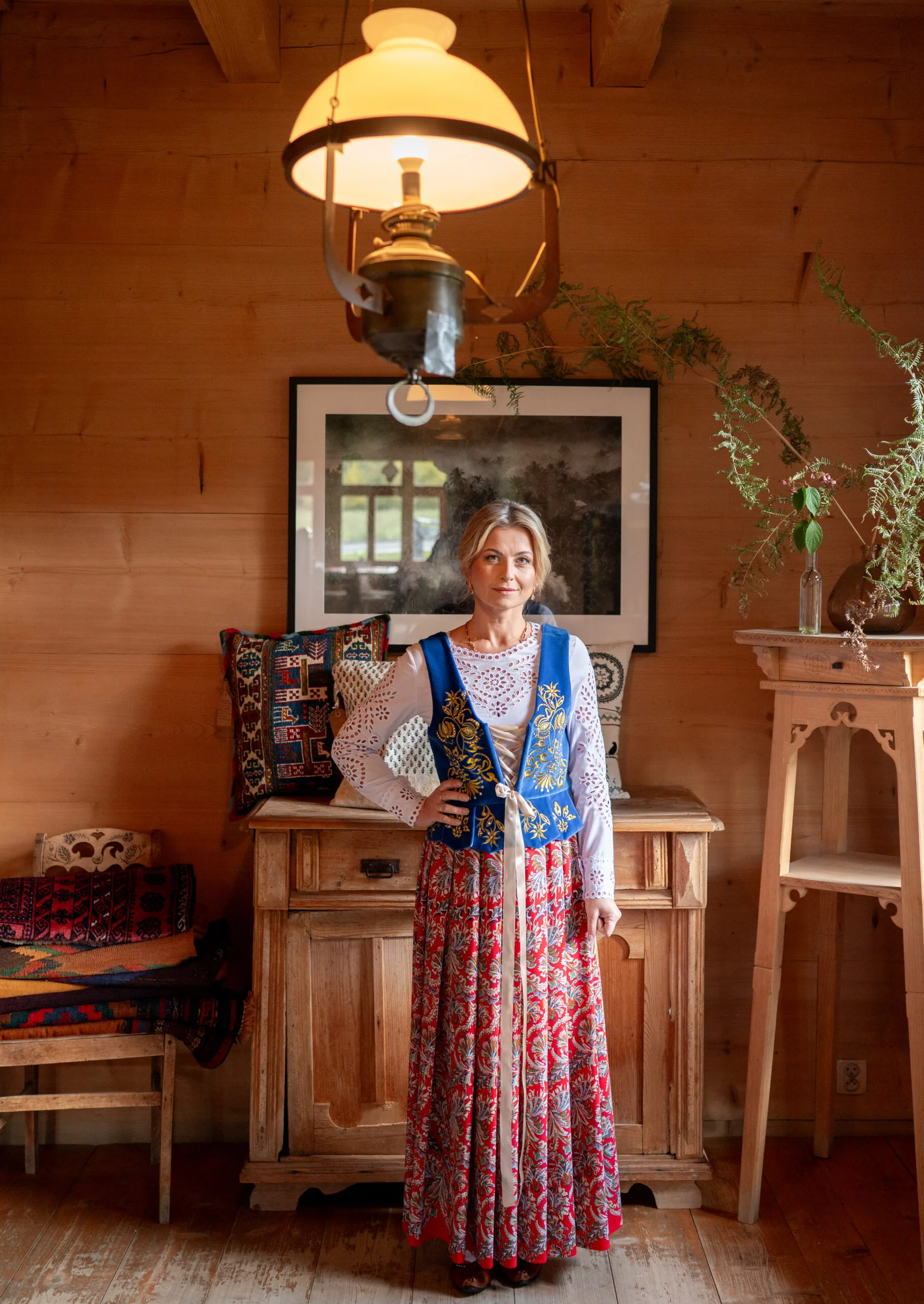Spódnica góralska z motywem tureckim — czerwona